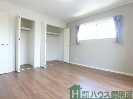 Q@QKW̗młI[LxłCi[oRj[܂