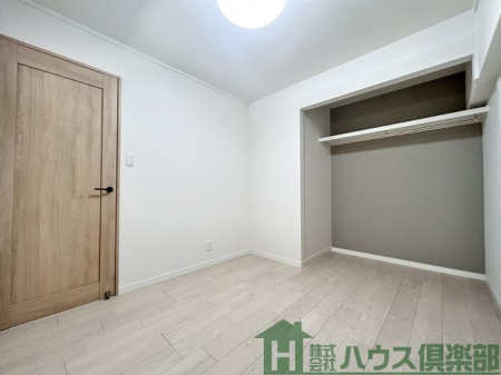 ���[�@������⃏�[�N�X�y�[�X�A���q�l�����ȂǑ��p�r�Ɏg����֗��Ȉꎺ�ł��B