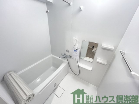 �����@���j�b�g�o�X�V�i�����ς݁I����̔����������������A���K�ȃo�X�^�C�����������܂��B