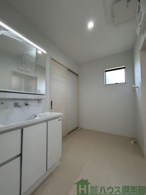 ���ʑ�E���ʏ��@���[�����Ղ�̍L�X���ʃX�y�[�X