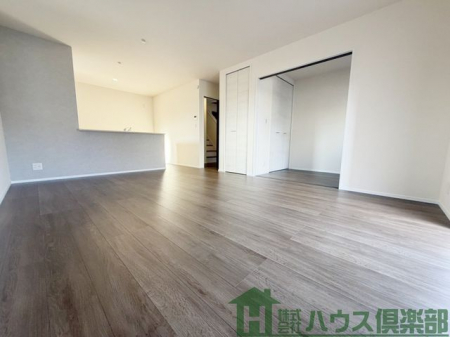 ���r���O�@���r���O