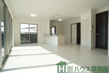 ���r���O�@�傫�ȑ|���o��������ۓI�Ȗ��邢���r���O�ł��I�I