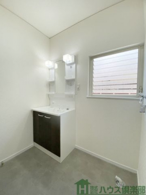 ���ʑ�E���ʏ��@�o���R�j�[