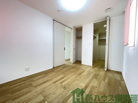 �q�������@�q������