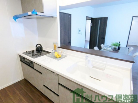 �L�b�`���@�V�i�����ς݂̃L�b�`���ł��I�H���͖Z���������̖����Ɂc��