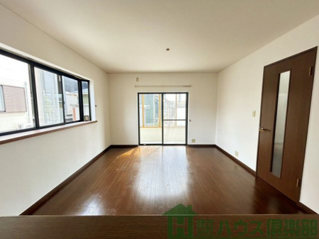 ���r���O�@�J�E���^�[�L�b�`�����烊�r���O�����n����A�J�����̂����Ԃł��I