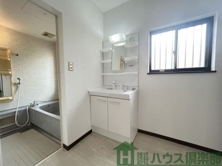 ���ʑ�E���ʏ��@��Ƃ�̂�����ʃX�y�[�X�B�֗��ȎO�ʋ����ʑ��ݒu���Ă��܂��B