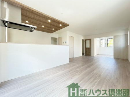 ���r���O�@�J�����̂��郊�r���O�B�傫�ȉƋ���ݒu�\�ł��I