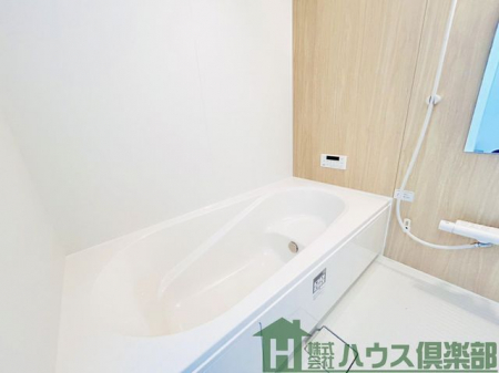 �����@�{�^���ЂƂł�������E�ǂ������\�ȁA�֗��ȃI�[�g�o�X�t�������B