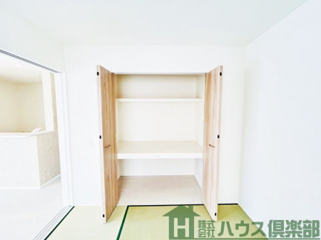 ���[�@�z�c��G�ߕ�������������[�ł���A���[�͂̂��鉟���t���B