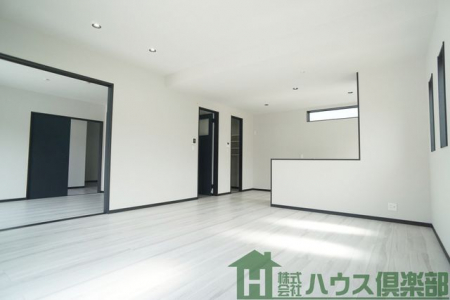 ���r���O�@�Q�O���k�c�j�I�Ƒ����������ƏW�܂�܂��I