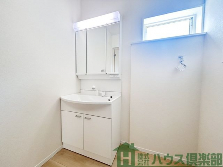 ���ʑ�E���ʏ��@�O�ʋ��t�����ʑ�Ŏ��[�͂�����A���̐g�x�x���X���[�Y�B