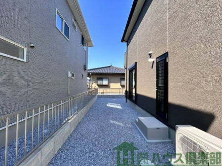 ���ӊ��@���q�l�̗V�я��BBQ�ȂǑ��p�r�Ɏg�����Ƃ�̒�X�y�[�X�B�Ƒ��̎��Ԃ��y���߂閣�͂̋�Ԃł��B