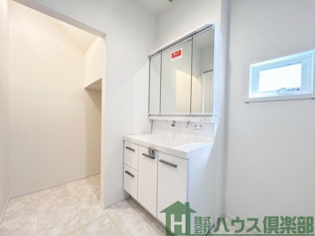 �L�b�`���@�g�����Ȃ݃`�F�b�N�ɕ֗��ȎO�ʋ��t�����ʉ��ϑ�B���[�X�y�[�X������A���ʂ܂����X�b�L���ۂĂ܂��B