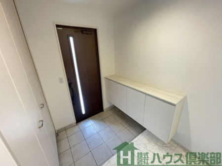 ���ց@����