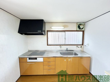 �L�b�`���@�g������̗ǂ����C�A�E�g�ŁA���X�̗��������K�ɂ��Ȃ��܂��B