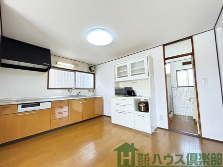 �L�b�`���@�g������̗ǂ����C�A�E�g�ŁA���X�̗��������K�ɂ��Ȃ��܂��B