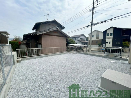 ���̑��@���q�l�̗V�я��BBQ�ȂǑ��p�r�Ɏg�����Ƃ�̒�X�y�[�X�B�Ƒ��̎��Ԃ��y���߂閣�͂̋�Ԃł�