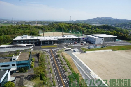 �@�Ǝ蒬���Ǝ蒆�w�Z �k��30���B 2400m