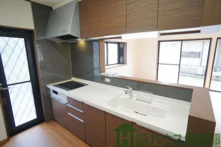 �L�b�`���@�V�i�̃V�X�e���L�b�`���Ƀ��t�H�[�����Ă��܂��I�h�g�ł����