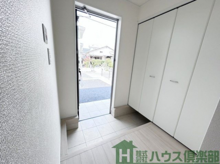 �@�����֎��[�͂̂���V���[�Y�{�b�N�X�t���ŁA���ւ܂����X�b�L��