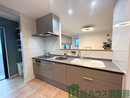 �L�b�`���@�X�p�C�X�j�b�`�̕t�����L�X�L�b�`���ł��I�h�g�N�b�L���O�q�[�^�[�ƐH���t�I