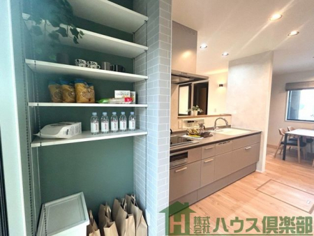 ���[�@�L�b�`�����̃p���g���[�ł��I�H���i���̕ۊǂɕ֗��ł����