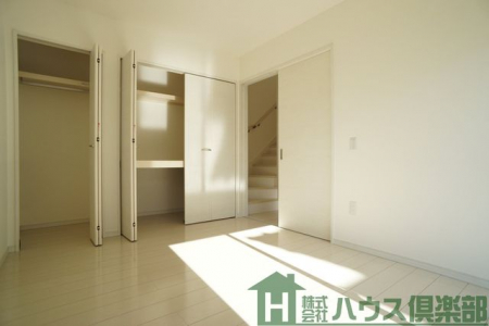 ���̑����ρ@�P�K�U���m���͂Q�ɂ킩�ꂽ�N���[�[�b�g������܂��I