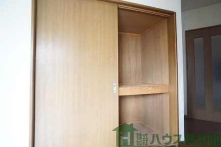 �@�P�K�L���̊K�i���𗘗p�������[�ł��I��e�ʂŌ��ւɂ��߂��̂ŗl�X�ȕ������[�ł������ł��I