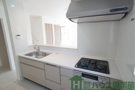 �L�b�`���@�L�b�`���͂R���K�X�R�����t�I��ƃX�y�[�X���L���A��Ƃ肠��݌v�ł��I