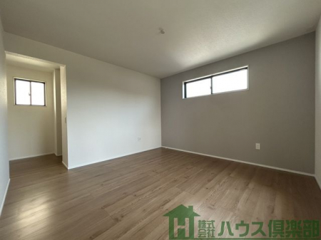 ���ց@�Q�K�m���@8��