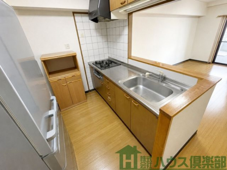 �L�b�`���@�L�b�`���͎O���K�X�R�����t���I���`�h�ŉו����������̉��H�����Ă��܂��B�����͉ו�������܂��B
