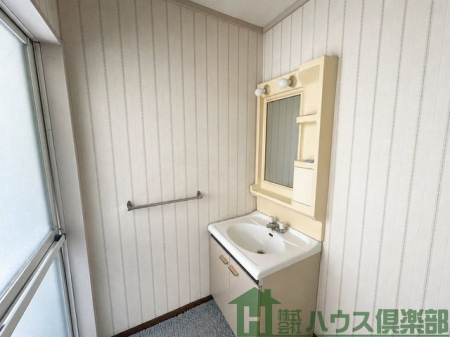 ���ʑ�E���ʏ��@(1)�SLDK�A���ʁ��f�ڎʐ^��AI�ɂ��摜���H�ō폜���Ă���܂��B